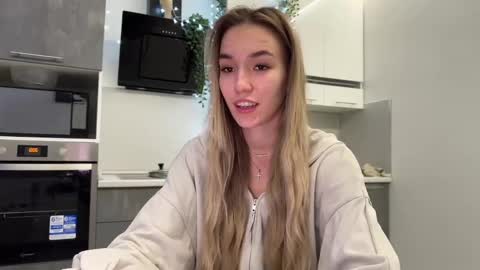 Snapshot of watergirl_ chatting on December 2, 7:49 pm Im saving up for a new car help me online show from December 2, 7:49 pm
