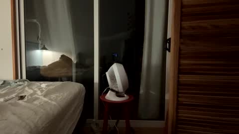 Snapshot of watershed111111 chatting on February 24, 4:10 am watershed111111 online show from February 24, 4:10 am