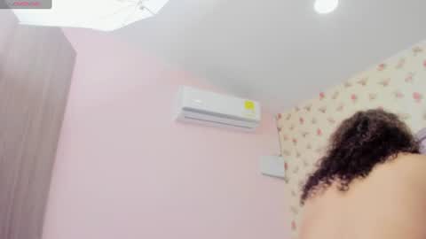 Milf Latina online show from June 28, 12:44 pm