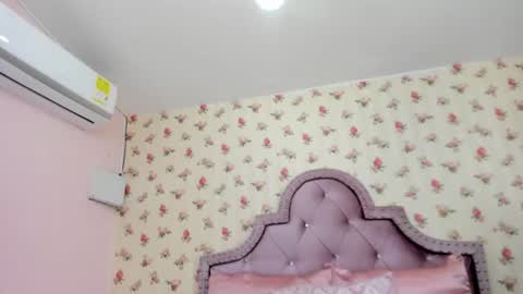 Milf Latina online show from July 16, 1:06 pm