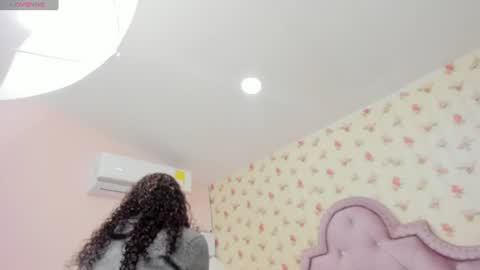 Milf Latina online show from August 2, 12:58 pm