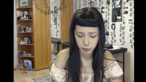 Mina online show from November 4, 7:13 pm