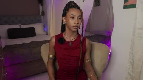 Snapshot of wayuu_goddess chatting on May 3, 8:04 pm Wayuu Goddess 3 online show from May 3, 8:04 pm