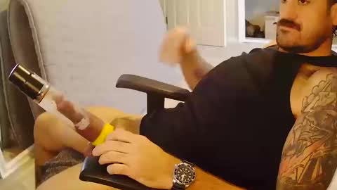 wazooforty2 online show from October 11, 5:00 pm