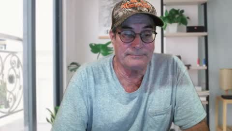 Snapshot of wbfarm chatting on November 25, 1:27 am WB Farm online show from November 25, 1:27 am