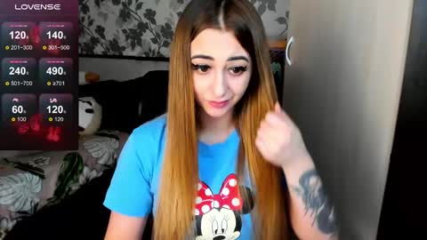 Snapshot of weakness4u chatting on March 12, 6:29 am Maya online show from March 12, 6:29 am