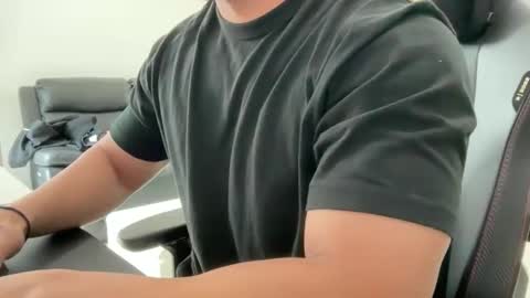 Weapon X online show from October 28, 12:25 am