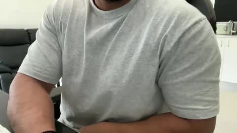 Weapon X online show from April 8, 2:22 am