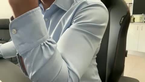 Weapon X online show from April 15, 1:56 am