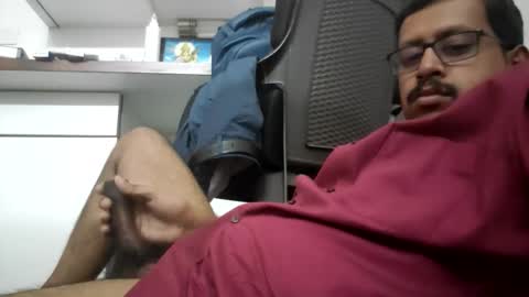 Snapshot of wearcondom chatting on April 1, 1:52 pm sexyguy online show from April 1, 1:52 pm