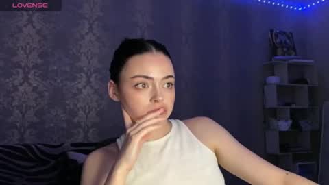 Alice online show from April 17, 6:22 pm