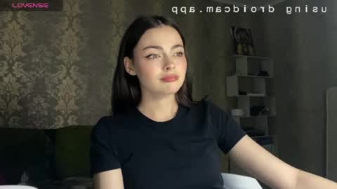 Snapshot of weareyoursun chatting on June 20, 7:27 pm Alice online show from June 20, 7:27 pm
