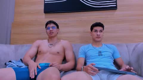 Jhonny Dick  his neighbors. online show from January 14, 2:28 am