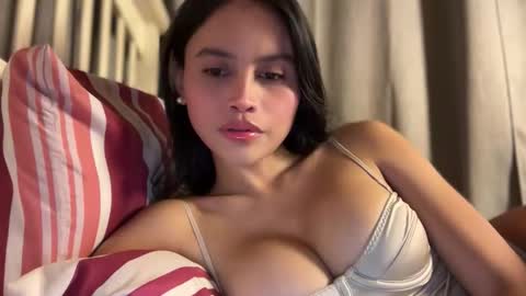 Maggie online show from October 29, 4:42 pm