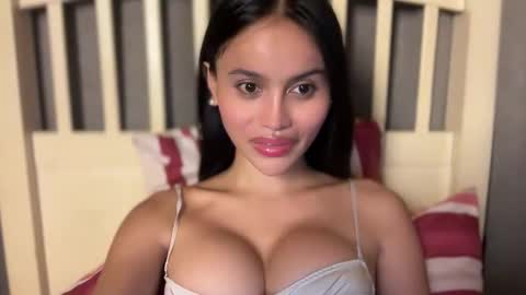 Maggie online show from December 23, 8:23 am