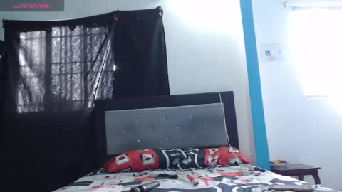 luisa y paul online show from November 4, 9:25 pm