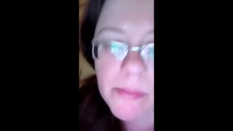 Snapshot of webgirl2 chatting on December 13, 10:02 pm Marina online show from December 13, 10:02 pm