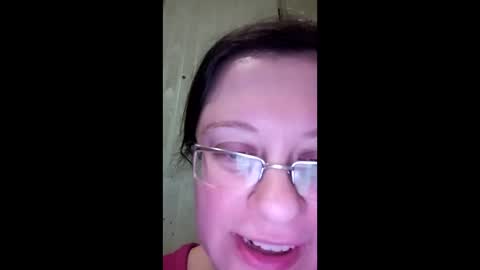 Snapshot of webgirl2 chatting on January 20, 9:22 pm Marina online show from January 20, 9:22 pm