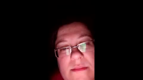 Snapshot of webgirl2 chatting on February 12, 2:03 am Marina online show from February 12, 2:03 am