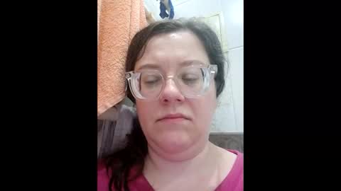 Snapshot of webgirl2 chatting on October 5, 11:35 pm Marina online show from October 5, 11:35 pm