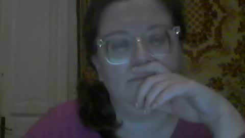 Snapshot of webgirl2 chatting on October 21, 10:32 pm Marina online show from October 21, 10:32 pm