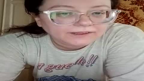 Snapshot of webgirl2 chatting on July 13, 1:36 pm Marina online show from July 13, 1:36 pm