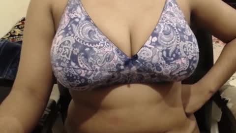 mina online show from February 5, 10:31 am