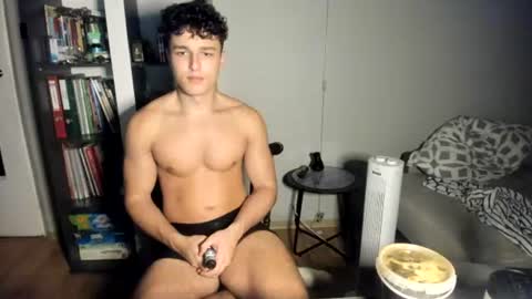 Snapshot of wee_willy_winky chatting on June 24, 1:15 am wee_willy_winky online show from June 24, 1:15 am