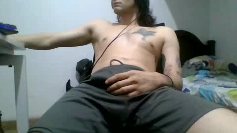 Snapshot of weed207 chatting on March 7, 4:13 am weed207 online show from March 7, 4:13 am