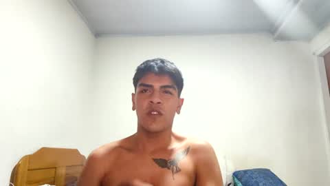 Snapshot of weed_zack chatting on July 13, 10:23 pm weed_zack online show from July 13, 10:23 pm