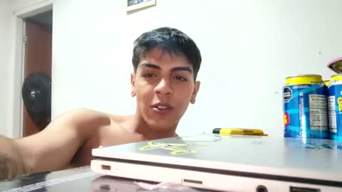 Snapshot of weed_zack chatting on July 17, 7:04 am weed_zack online show from July 17, 7:04 am