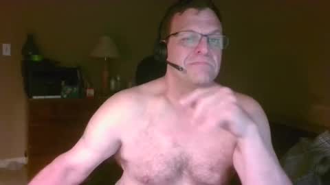 Snapshot of welderod chatting on May 3, 2:39 am welderod online show from May 3, 2:39 am