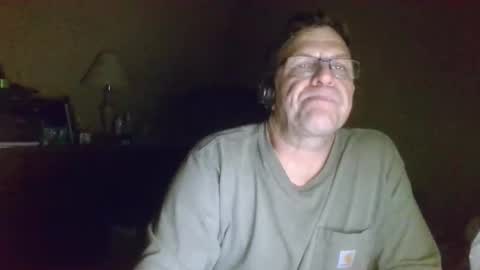 Snapshot of welderod chatting on May 4, 5:58 am welderod online show from May 4, 5:58 am
