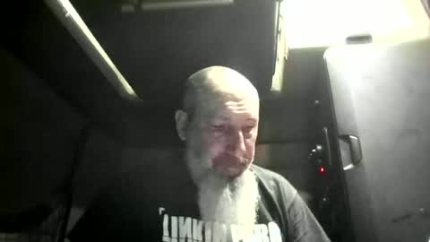 Snapshot of wellhung19781 chatting on June 24, 9:41 am wellhung19781 online show from June 24, 9:41 am
