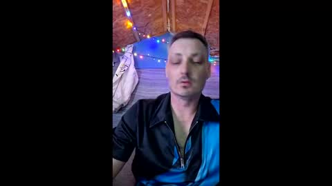 Welshdragon37 online show from April 4, 11:13 pm