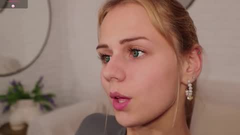 Im Wendy online show from September 22, 9:17 pm