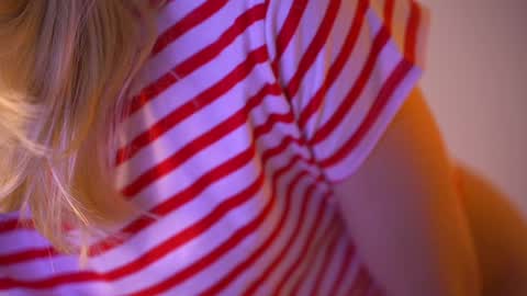 Snapshot of wendy_amber chatting on December 24, 6:17 pm Daisy online show from December 24, 6:17 pm