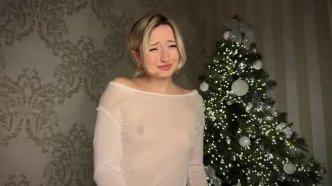 Snapshot of wendy_amber chatting on January 14, 6:28 pm Daisy online show from January 14, 6:28 pm