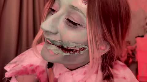 Snapshot of wendy_amber chatting on October 31, 3:46 pm Daisy online show from October 31, 3:46 pm