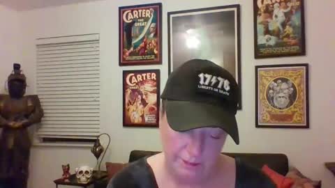 Snapshot of wendycu chatting on April 20, 8:50 am WendyCU online show from April 20, 8:50 am