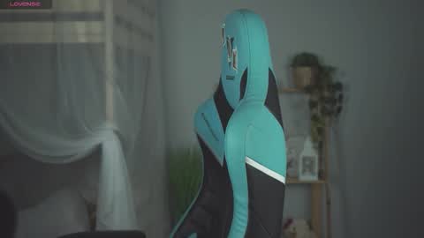 little girl who is always rightLisa online show from November 24, 12:54 am