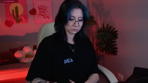 little girl who is always rightLisa online show from February 19, 1:12 am