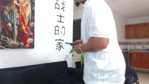 Wesley Rogger online show from April 4, 8:50 pm