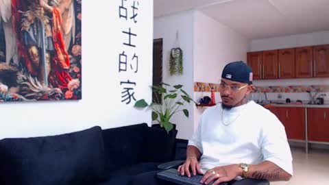 Wesley Rogger online show from April 18, 8:20 pm