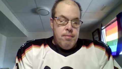 Snapshot of westcoasthockeyplayer chatting on February 21, 6:53 pm westcoasthockeyplayer online show from February 21, 6:53 pm