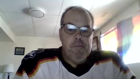 Snapshot of westcoasthockeyplayer chatting on March 29, 5:24 pm westcoasthockeyplayer online show from March 29, 5:24 pm