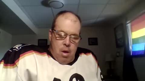 Snapshot of westcoasthockeyplayer chatting on May 8, 11:43 pm westcoasthockeyplayer online show from May 8, 11:43 pm
