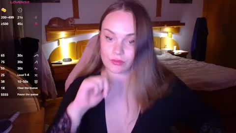 Lana online show from July 11, 9:27 pm
