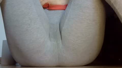 wet_pants2022 online show from January 14, 1:17 pm