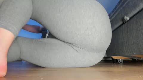 Snapshot of wet_pants2022 chatting on May 27, 9:56 pm wet_pants2022 online show from May 27, 9:56 pm